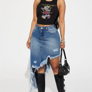 FashionNova asymmetrical midi jean skirt !